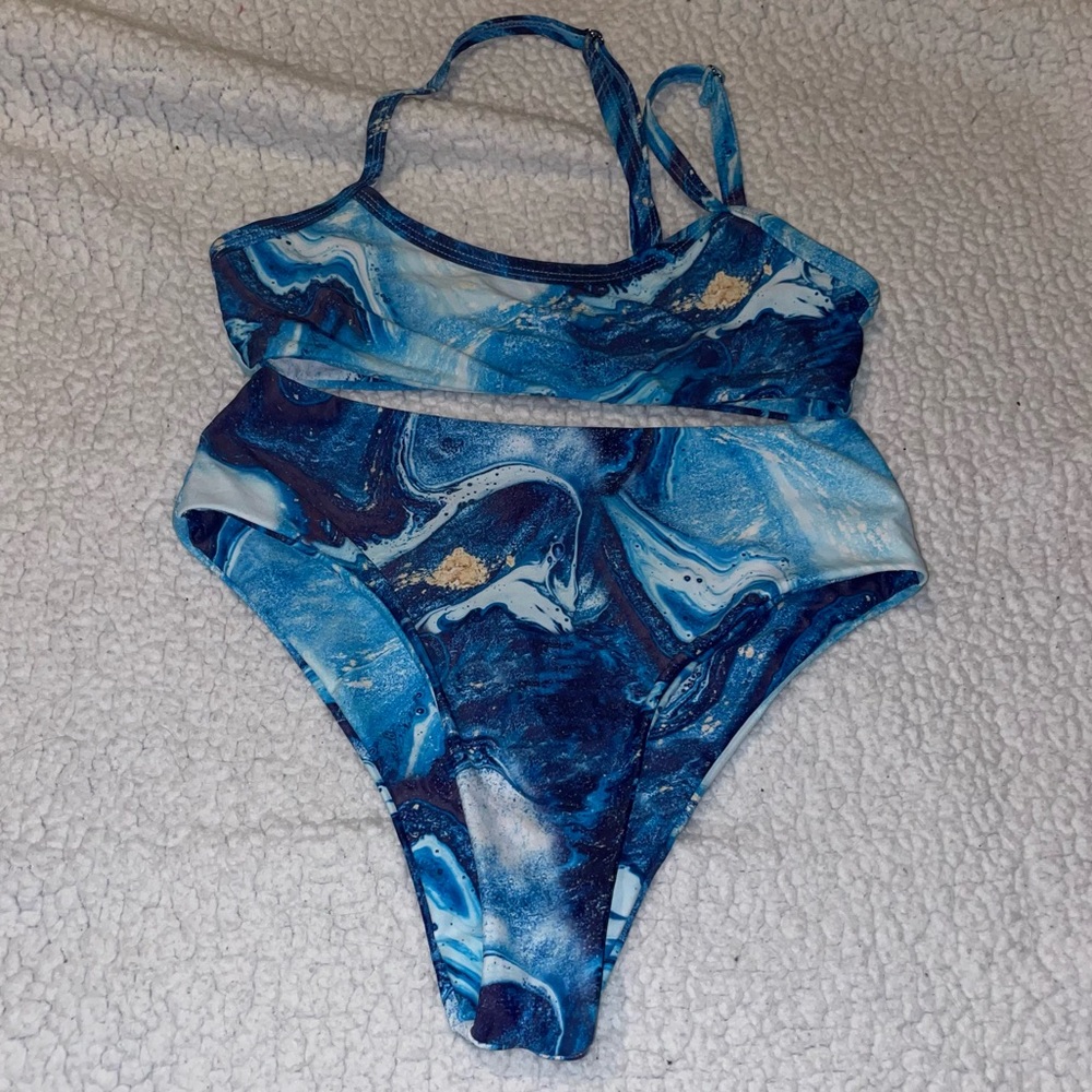 One shoulder blue marble bikini set